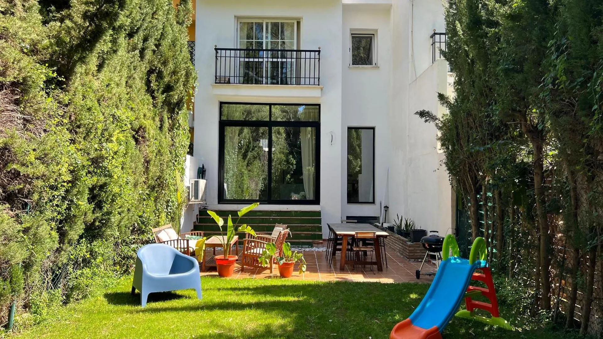 Seaside Retreat In Benalmadena location